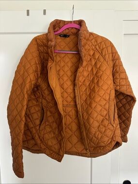 Athleta Quilted Puffer Jacket in Rust Orange